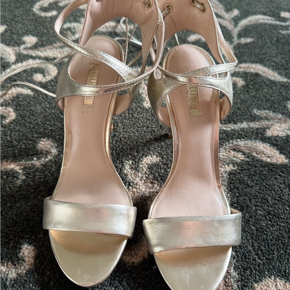 Guess Metallic Silver Heels - Picture 1 of 2